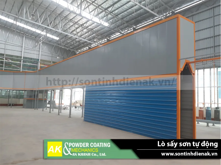 Ô cửa hình chóp ở đầu lò sấy sơn tĩnh điện tự động